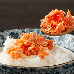 紅鮭のほぐし身1kg【冷凍便】