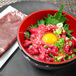 馬刺し ユッケ100g【冷凍便】