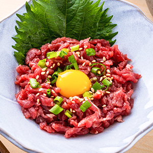 馬刺し 馬トロユッケ100g【冷凍便】