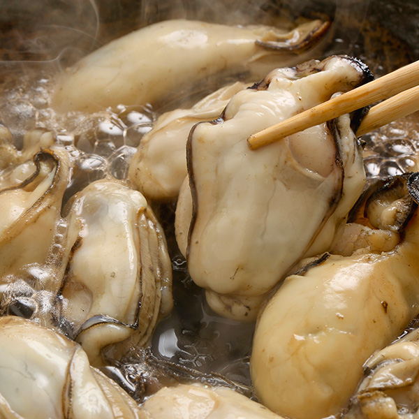 むき牡蠣(中サイズ)1kg【冷凍便】の通販・お取り寄せ「築地魚群」